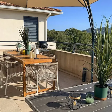 Climatise Avec Piscine Et Sublime Vue